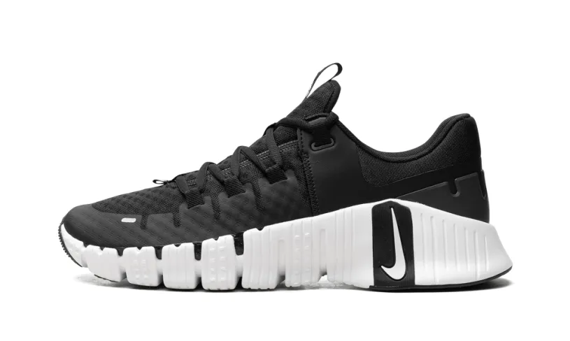 Nike Lifestyle Free Metcon 5 'Black White'